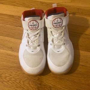 Boys Nike Team Hustle Shoes